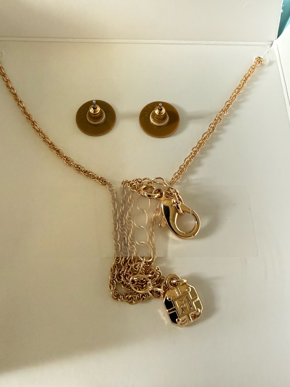 Monet Mom Earring & Necklace Gift Set-NEW - Picture 5 of 5